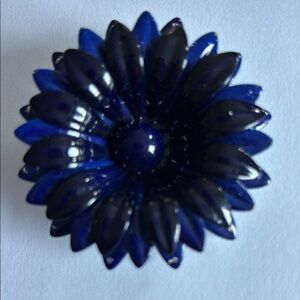 Vintage Elegant Blue Floral Brooch